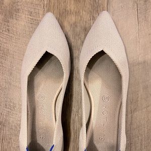 Rothy’s Point, Ecru, Size 8.5